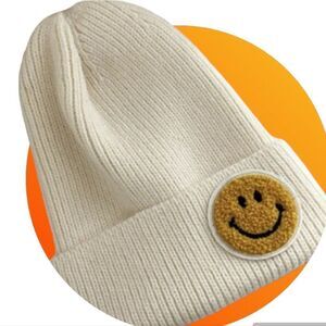 Knit ribbed smiley face hat beanie, white